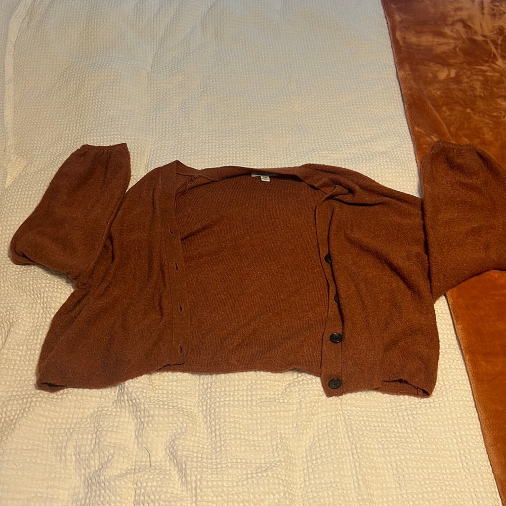 American Eagle cropped Cardigan